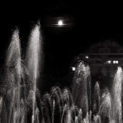 ночь у фонтана