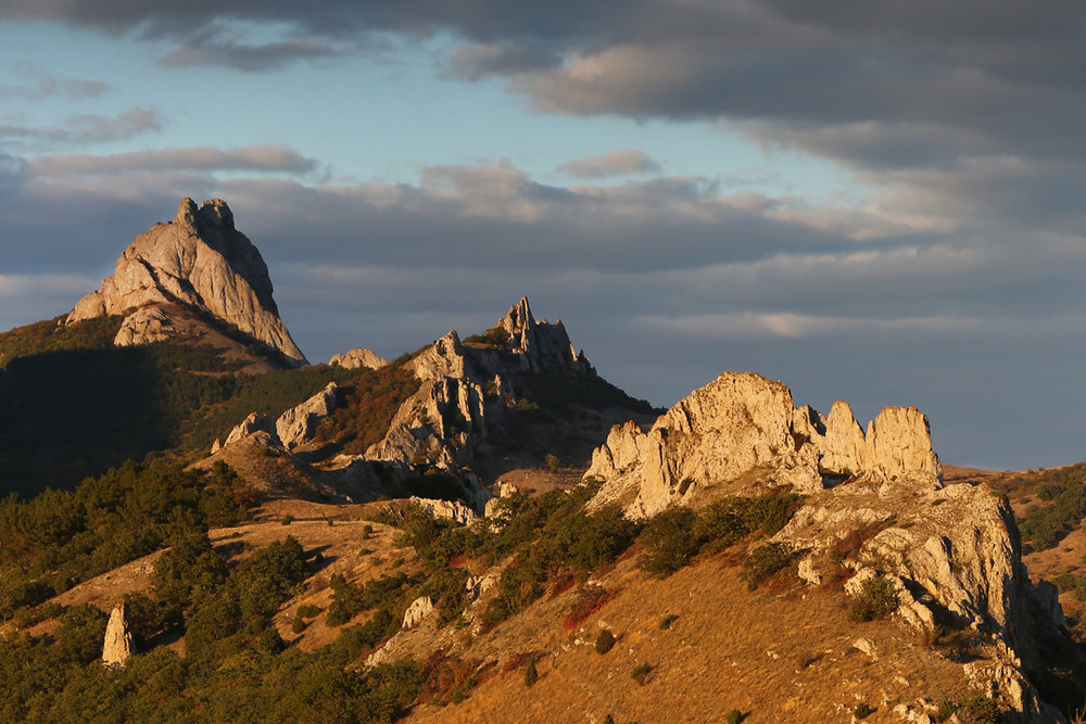 Высота горы Карадаг в Крыму