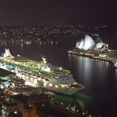 Вечер в Сиднейском порту.