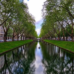 Königsallee Düsseldorf Canal