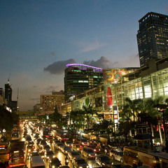 Экспрессия вечернего Бангкока