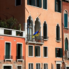 Венеціанський балкон.