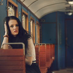 девушка в поезде