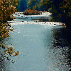 Бирюзовая река