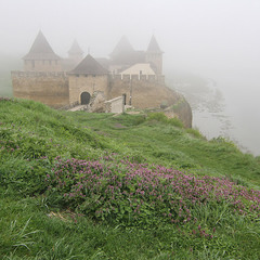 Крепость в утреннем тумане