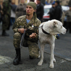З Днем Захистника України-- Боєць батальону Дніпро-1 разом зі своїм бойовим собакою