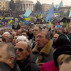 Майдан виконує славень України