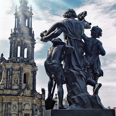 Над Дрезденом солнечное небо