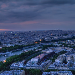 Париж, скоро наступит ночь