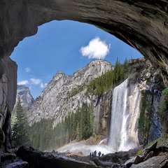водопад Vernal Fall из под арки около него