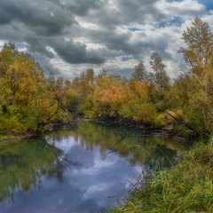Река в осень...