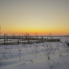 Захід сонця за селом