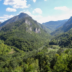 Зелёные горы Черногории