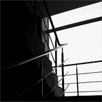 Вікно і сходи (мінімалізм)