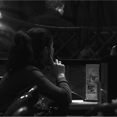 Серія "Замальовки міста". Бесіда в кав'ярні