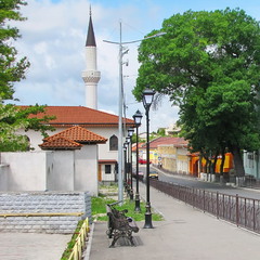 У мечети