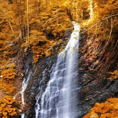 Золотая осень на Водопаде Гук
