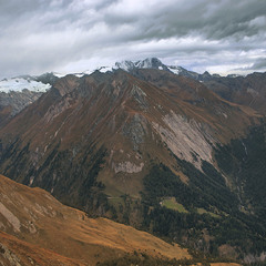 Коли на небі хмар стає предостатньо - на землі може бути неперЕливки.