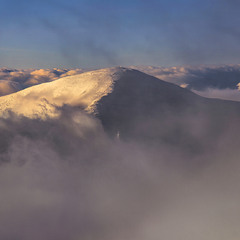 Сонце низенько, вечір близенько, спішу до тебе, моє серденько.