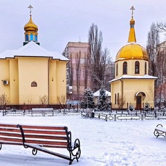 Сніговий єтюд біля дому