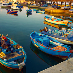 Рыбацкие лодки в Бари, Южная Италия