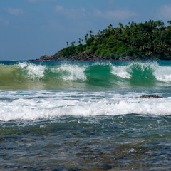Хвиля за хвилею...
