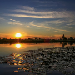 Захід сонця на озері Солонецькому