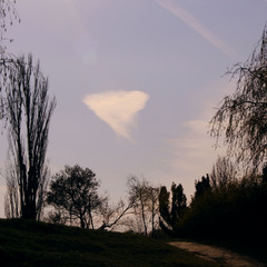 Облачный треугольник:)