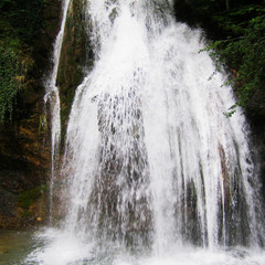 Водопад "Джур-джур"