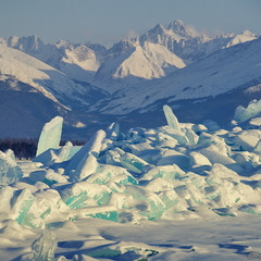 ледяные торосы Байкала