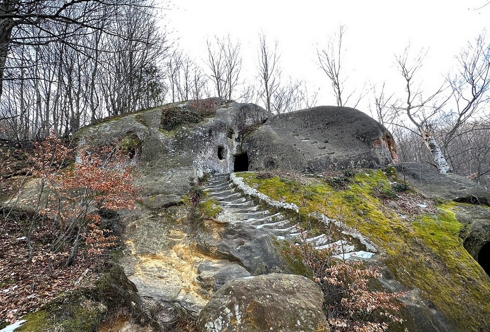 Фотографія Печерний монастир і трішки фортеця Розгірче / Віталій ...
