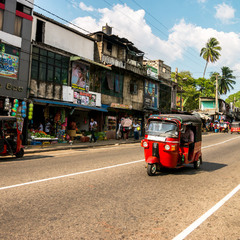 Seven red tuktuk - Can you find all of them?)
