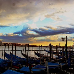 закат над Венецией
