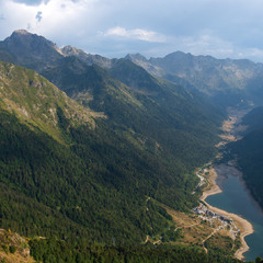 Чи то буде буря, але поки сонце і надія є