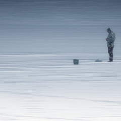 Рыбак на льду