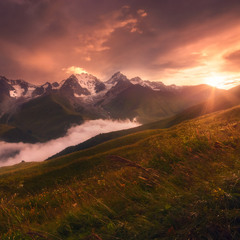 Рассвет в горах Кавказа