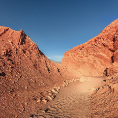 Сонце в зеніті ... посеред пустелі Атакама, Чилі!