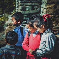 Путешествуя по Непалу...дети,школа и горы!