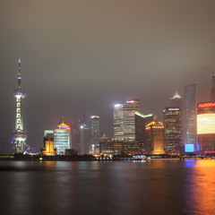 Вечерне-туманный вечер в Шанхае!