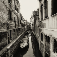 Тихими улочками Венеции...