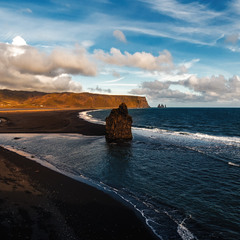 Черный пляж Рейнисфьяра (Reynisfjara)...Исландия!