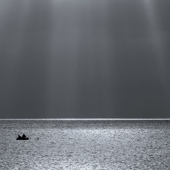 Рыбаки и небесный свет