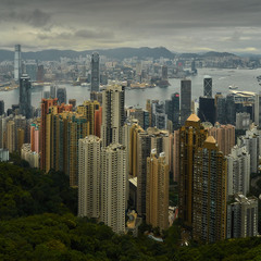 Гонконг городок небольшой...