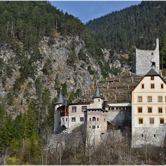 Замок Fernstein (ХІІІ в)