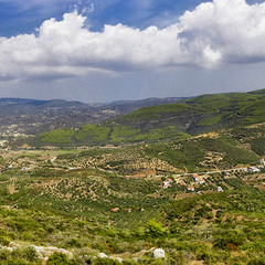 Панорама между заливом Торони (слева) и залив Порто Куфо (справа), Эгейское море, Греция