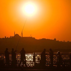 Риболовля на Галатському мосту
