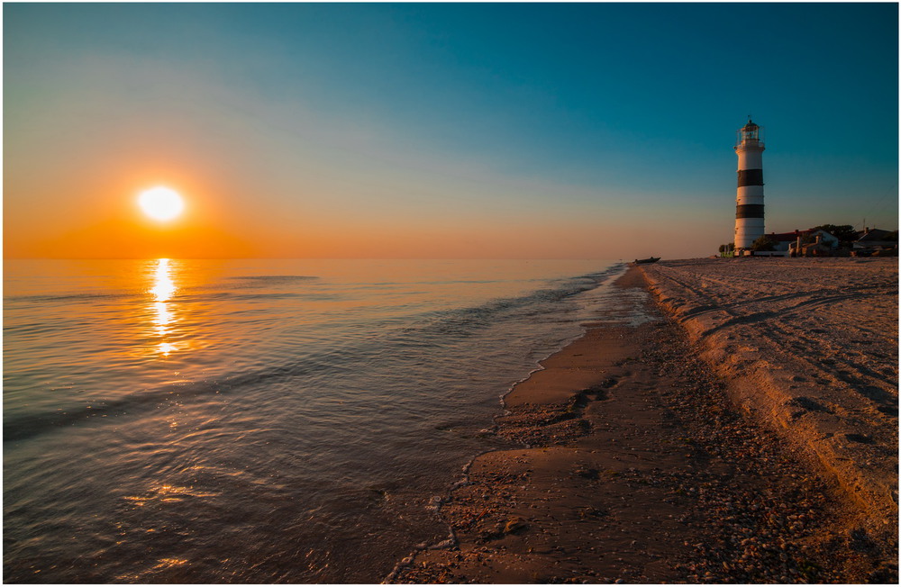 Тендровская коса в черном море. Остров Тендровская коса. Тендровская коса Маяк. Остров Тендра в черном море. Тендровская коса в черном море Маяк.