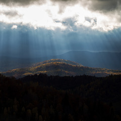 пережарене небо і хмари акваріум Карпати