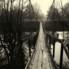 Мостом через річку....