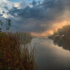 І тільки чути,як шепоче тиша ....